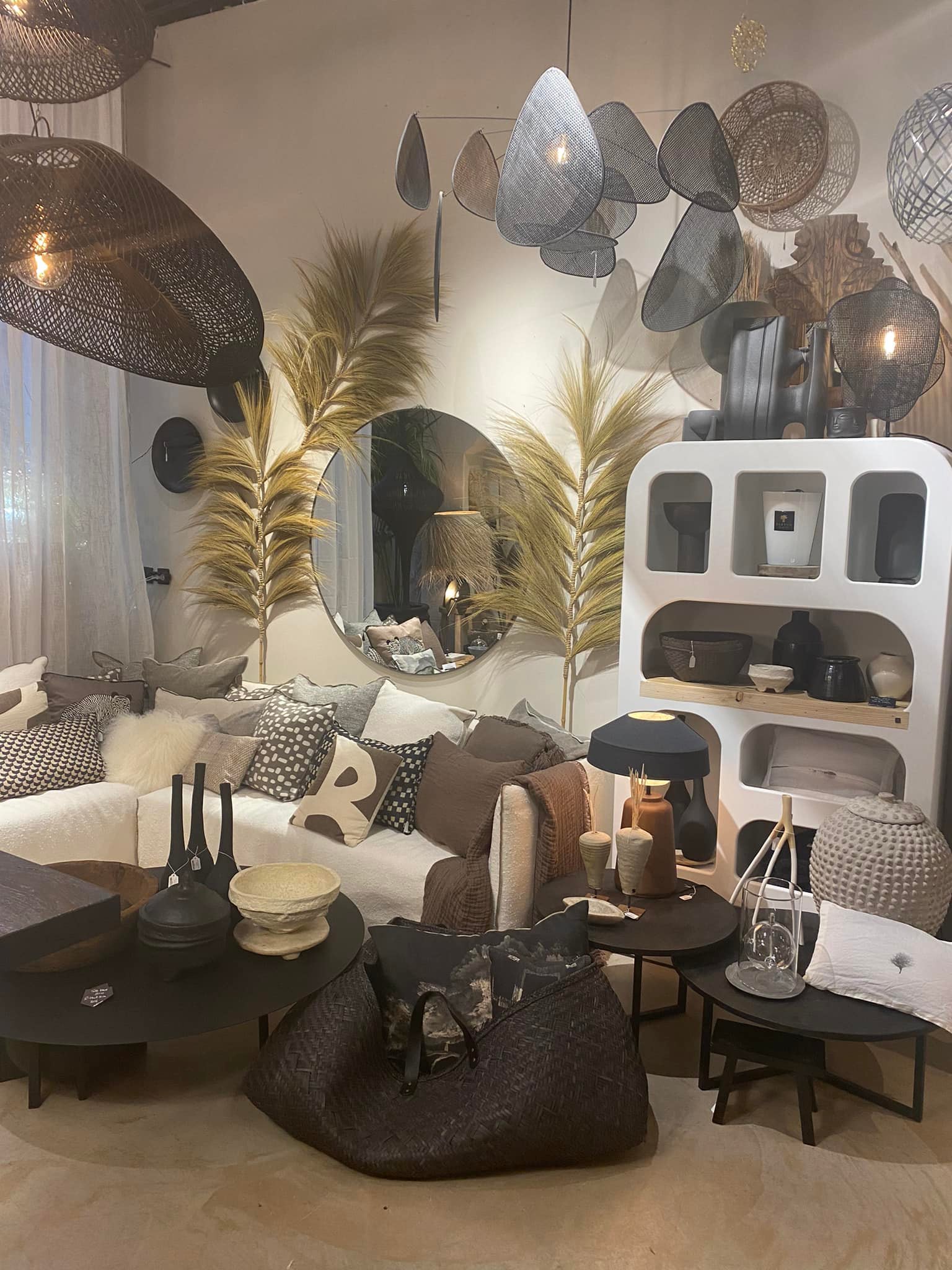 MAISON CAS RARES